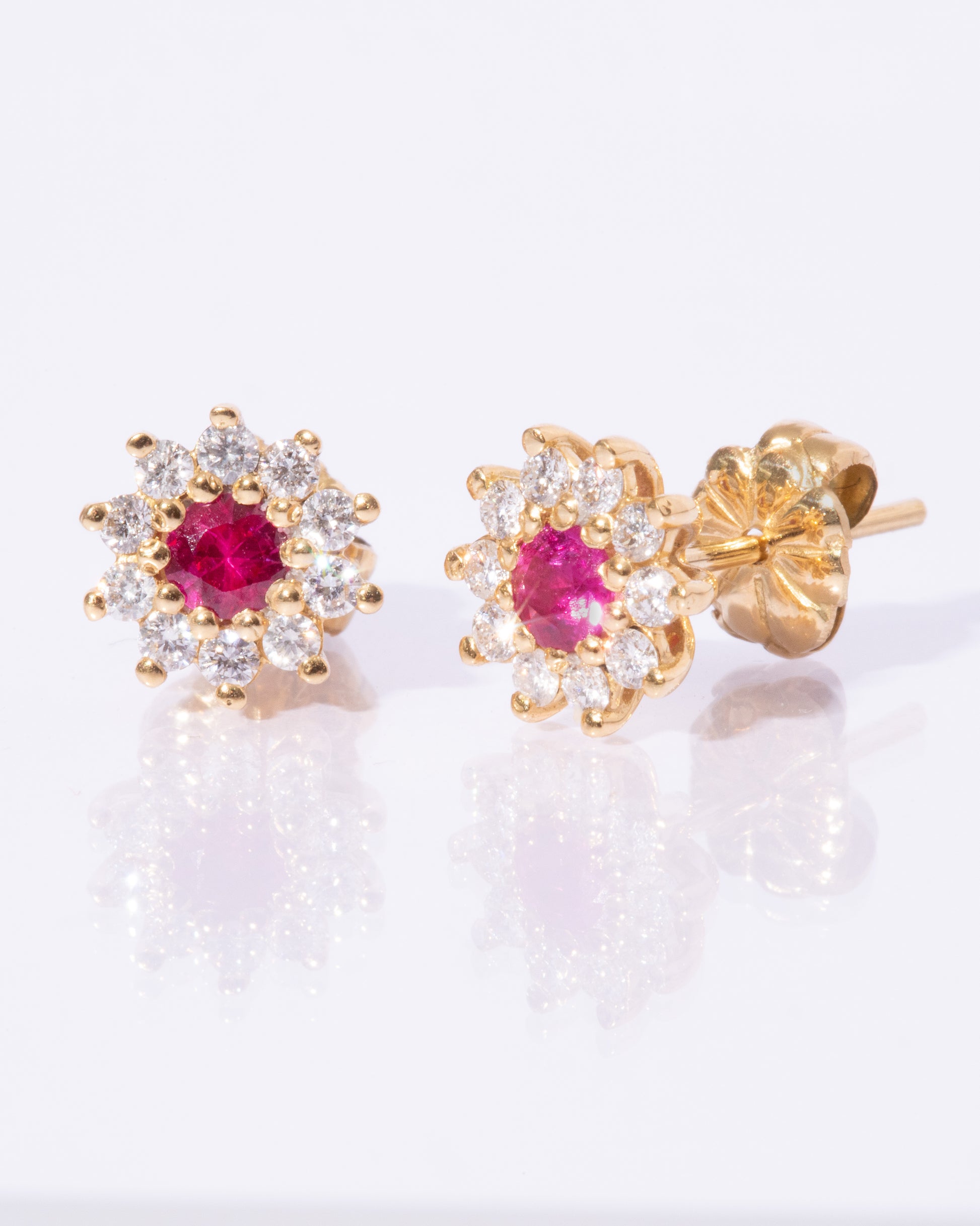 ARETES PETAL