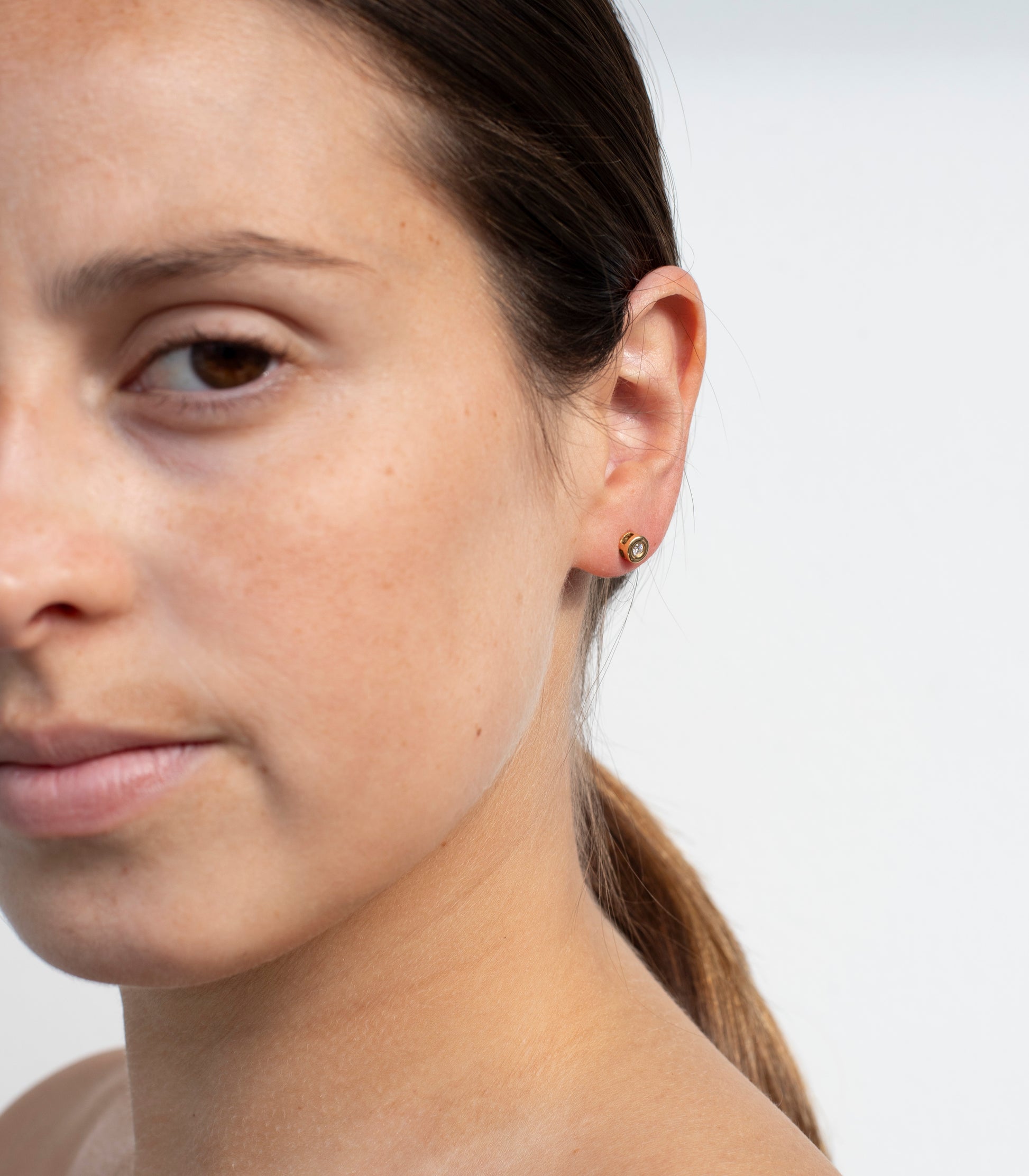 ARETES SOLITARIO BRILLANTE