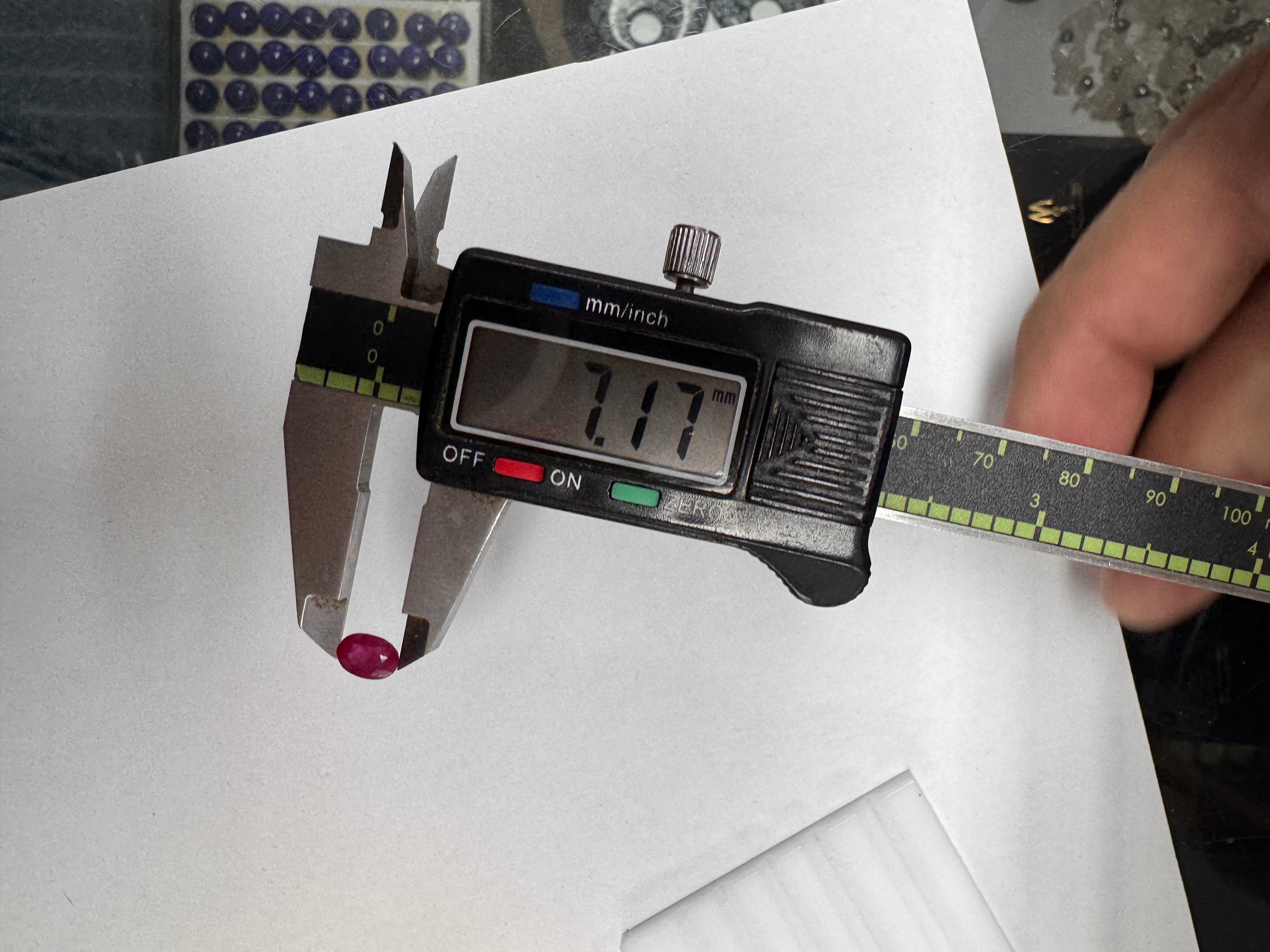 CÓMO ESCOGER EL TAMAÑO IDEAL DE PIEDRA PARA TU ANILLO