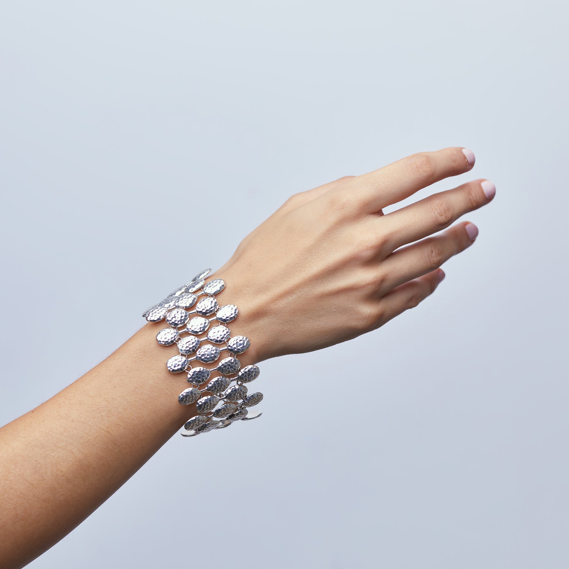 DIAMOND-CUT SILVER BRACELET