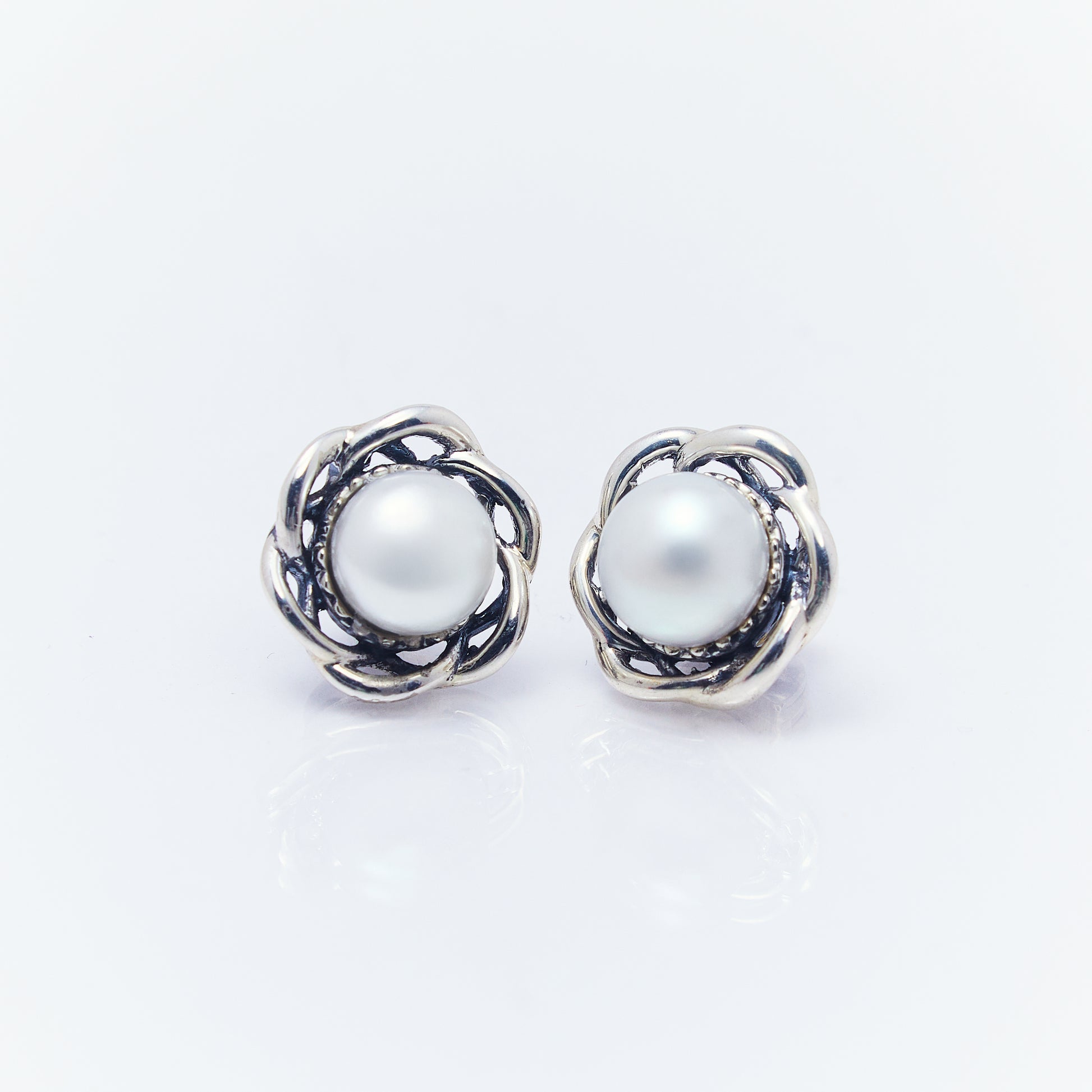 Aretes Cortos Roseta Con Perla - ANDREA