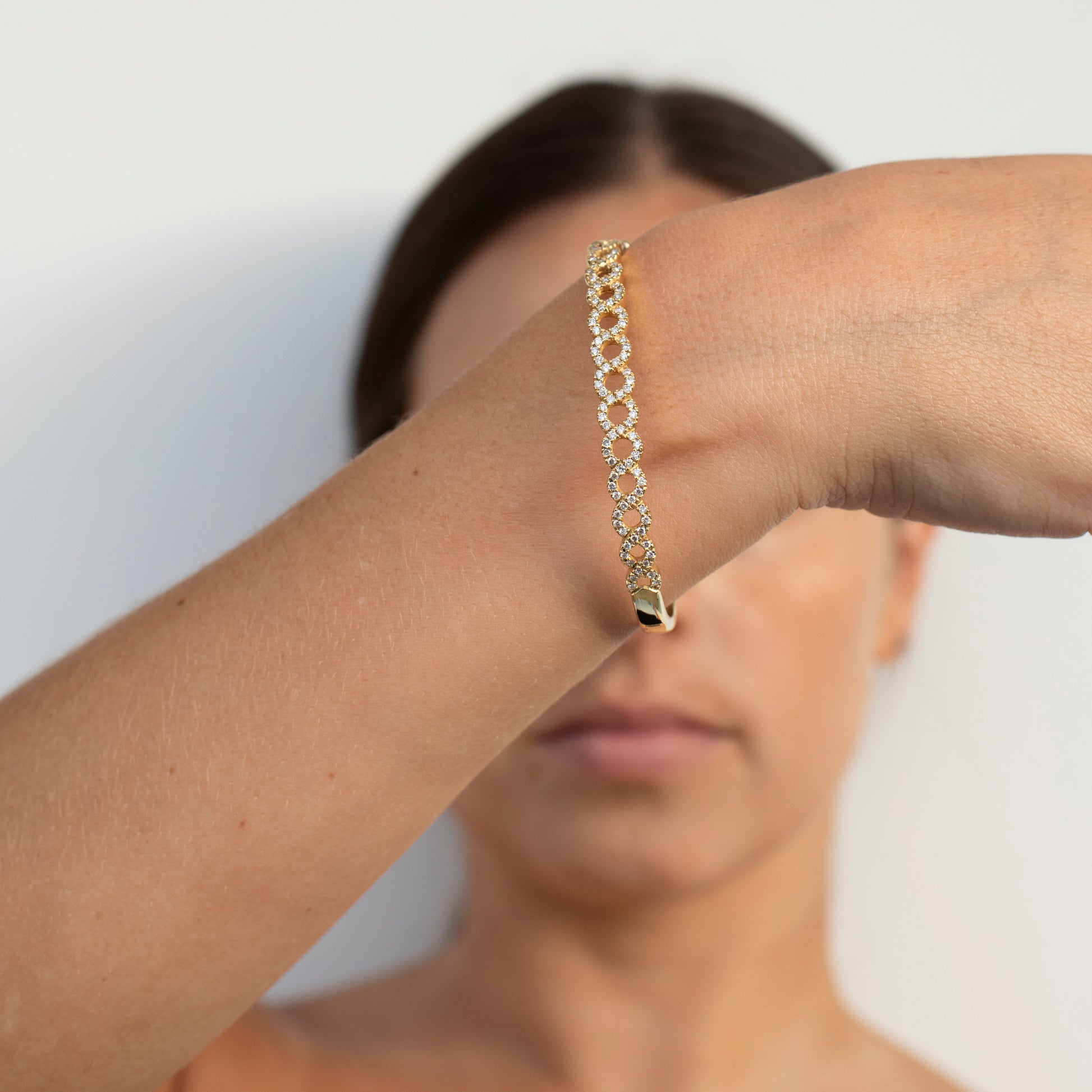 BRAZALETE LUMIÈRE ENTRELAZADO