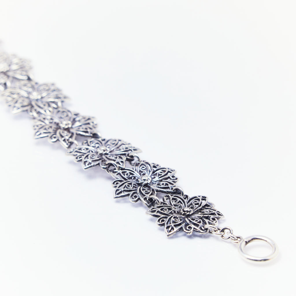 Pulsera Flor De Loto En Plata Quemada - ANDREA